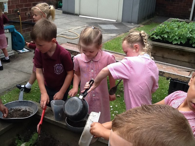 Image of Afternoon fun in the Mud Kitchen!